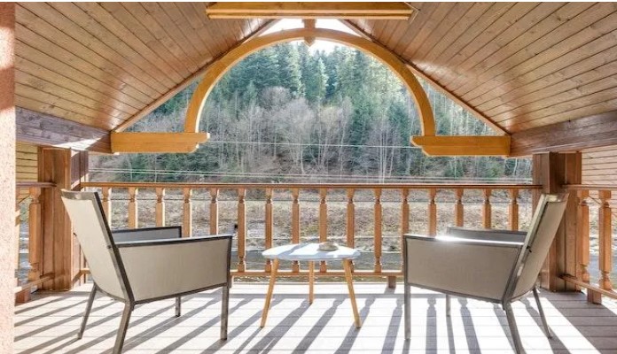 A Guide to Outdoor Furniture: How To Choose & Arrange